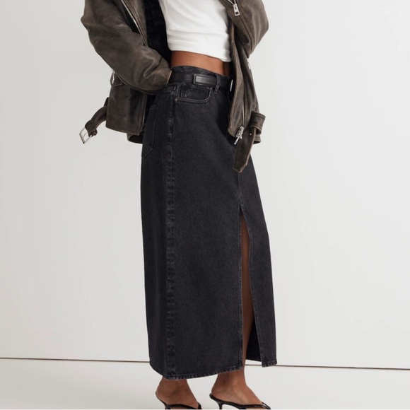Madewell | Denim Mid-Rise Maxi Skirt in Lunar Wash - Picture 1 of 7
